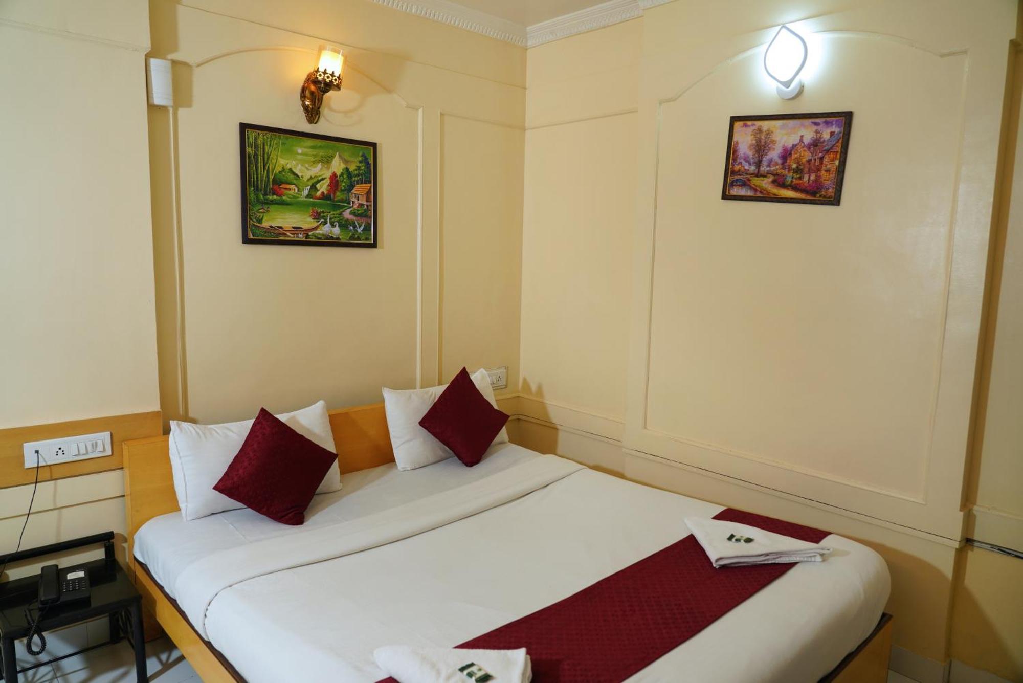 Suraj Classic Apartment *
